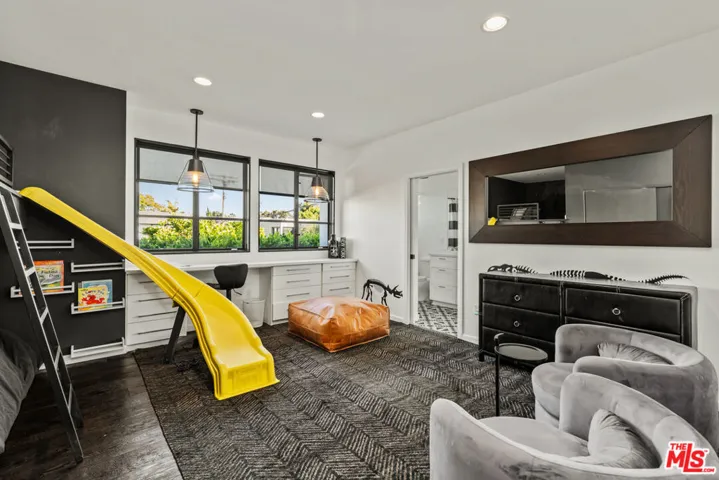 3159 Thatcher Avenue, Marina Del Rey, California 90292