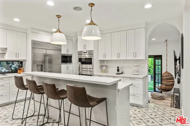 3159 Thatcher Avenue, Marina Del Rey, California 90292