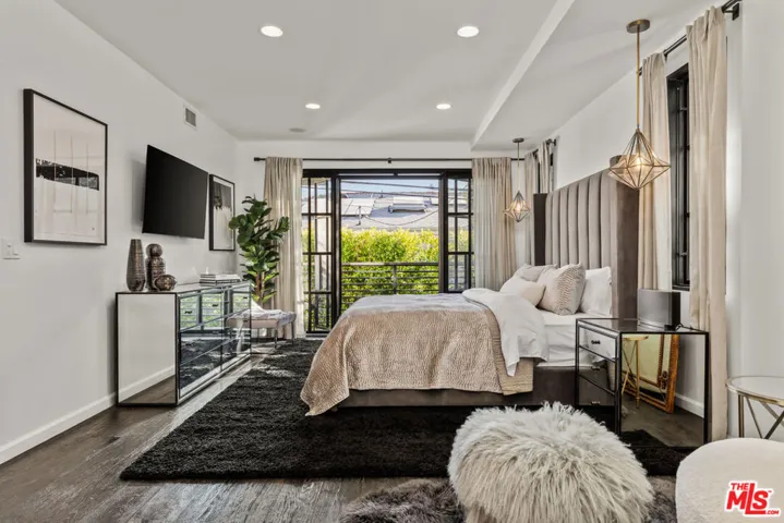3159 Thatcher Avenue, Marina Del Rey, California 90292