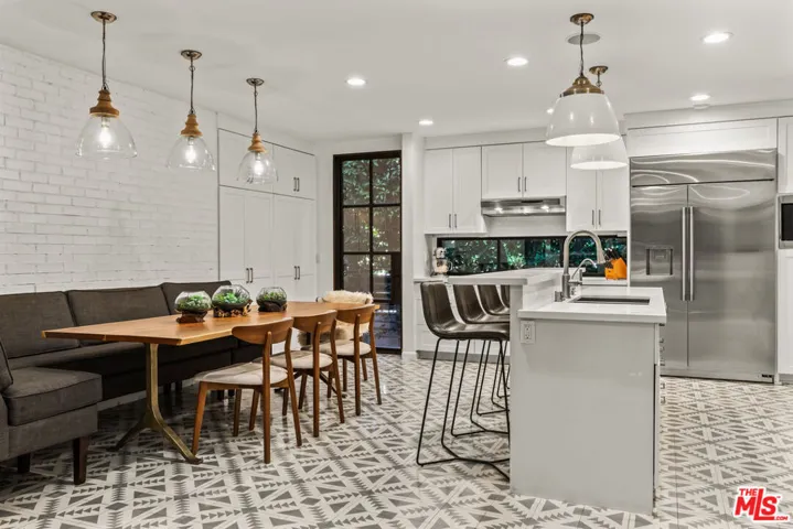 3159 Thatcher Avenue, Marina Del Rey, California 90292