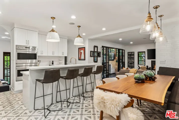 3159 Thatcher Avenue, Marina Del Rey, California 90292