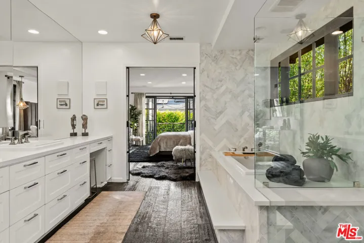 3159 Thatcher Avenue, Marina Del Rey, California 90292