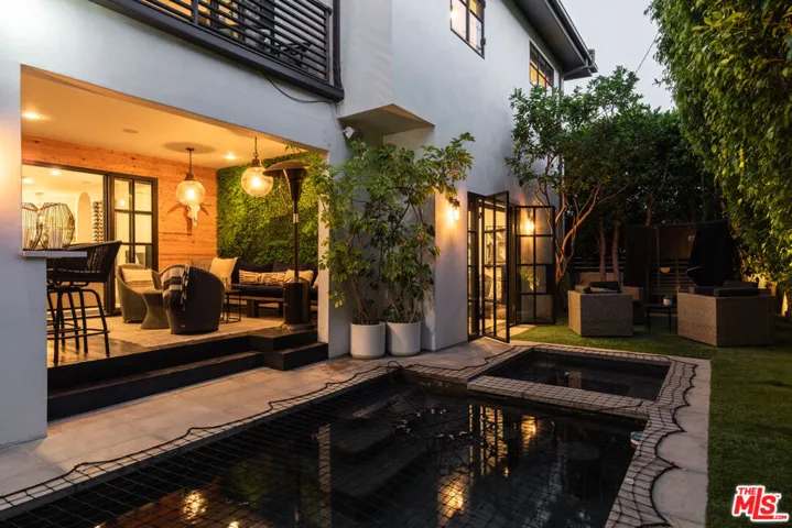 3159 Thatcher Avenue, Marina Del Rey, California 90292