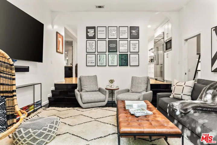 3159 Thatcher Avenue, Marina Del Rey, California 90292