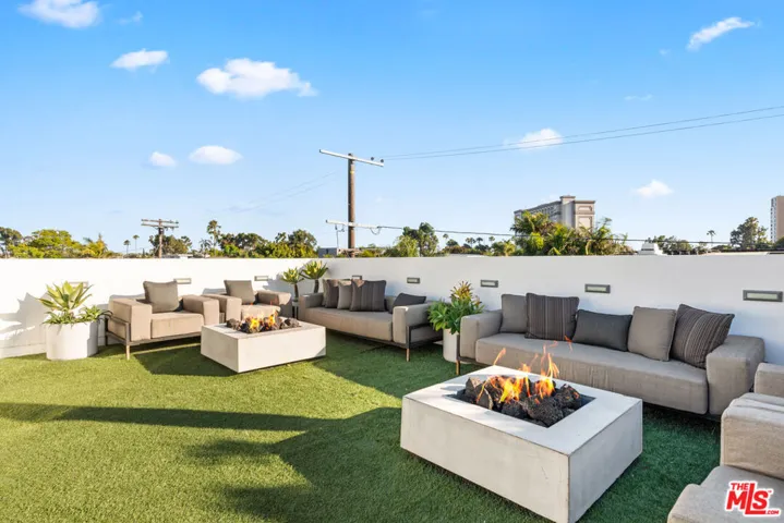 3159 Thatcher Avenue, Marina Del Rey, California 90292