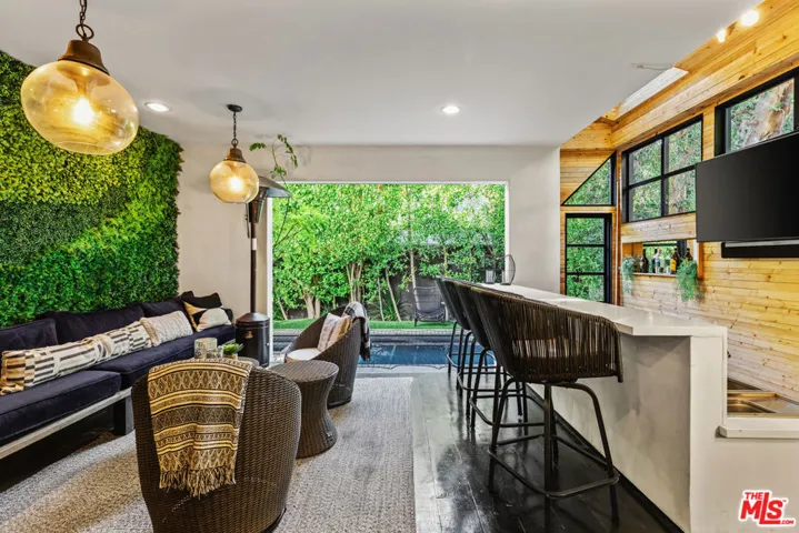 3159 Thatcher Avenue, Marina Del Rey, California 90292