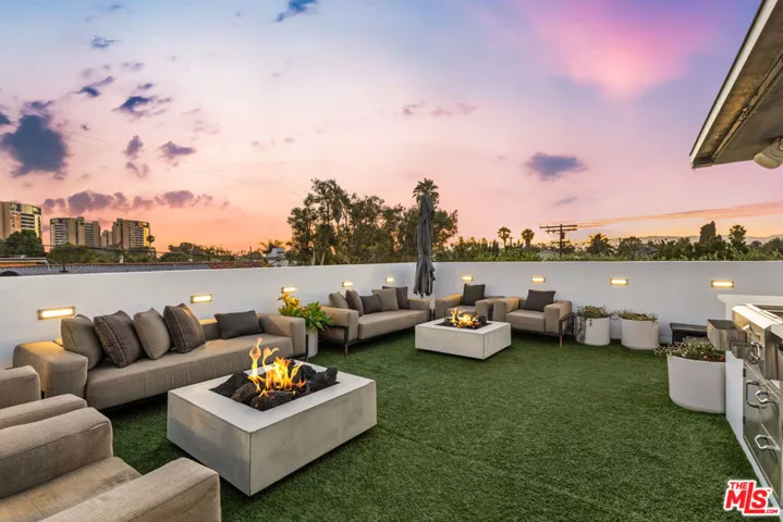 3159 Thatcher Avenue, Marina Del Rey, California 90292