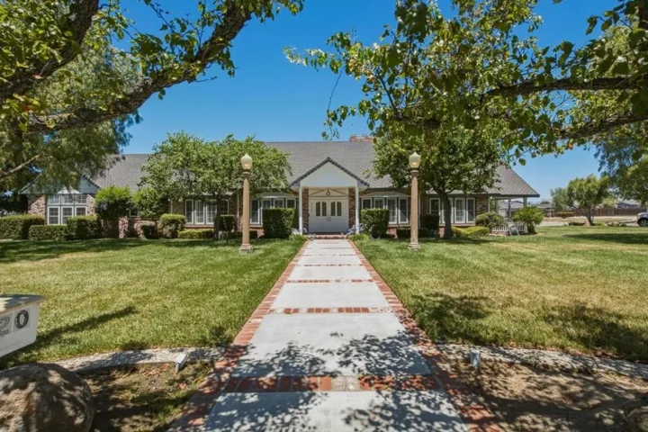 2020 Sunset Drive, Hollister, California 95023