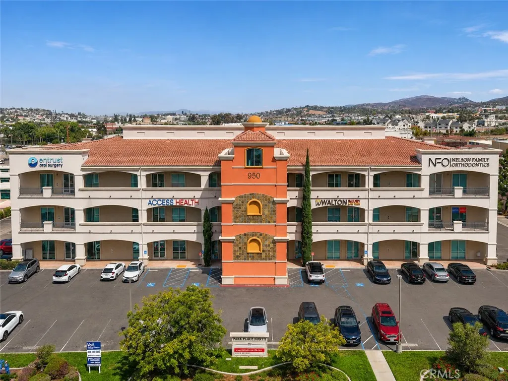 950 Boardwalk 202