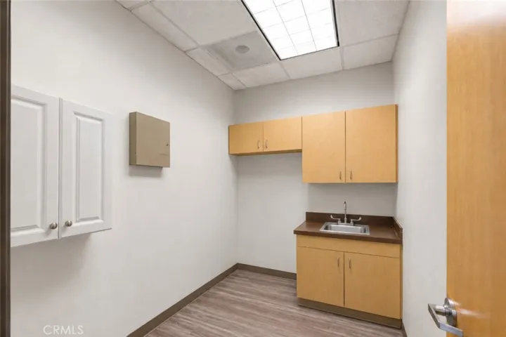AI post-processed to remove personal belongings and furnishings.