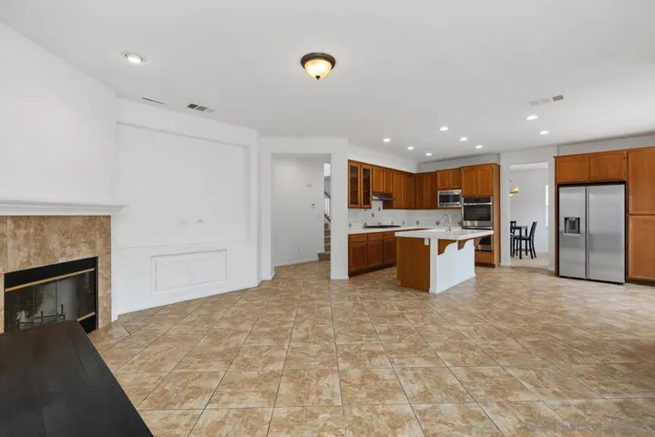 379 Edgewater Dr., San Marcos, California 92078