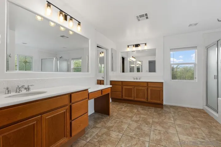 379 Edgewater Dr., San Marcos, California 92078