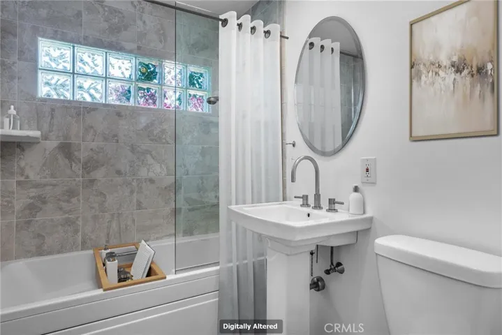 Hallway full Bathroom #1