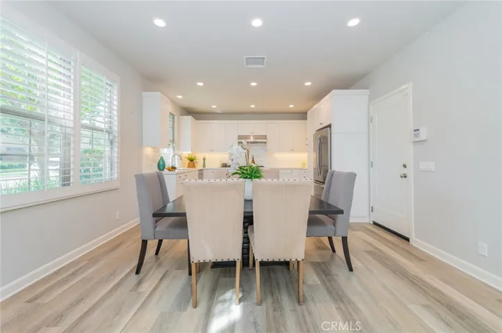 124 Holly Springs, Irvine, California 92618