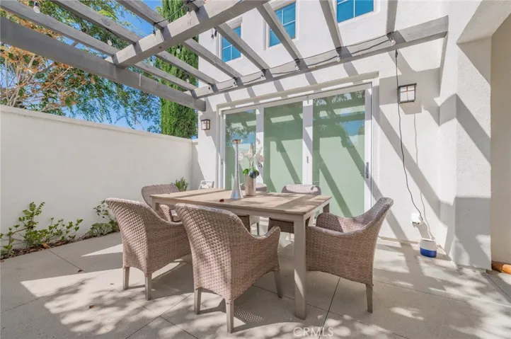 124 Holly Springs, Irvine, California 92618