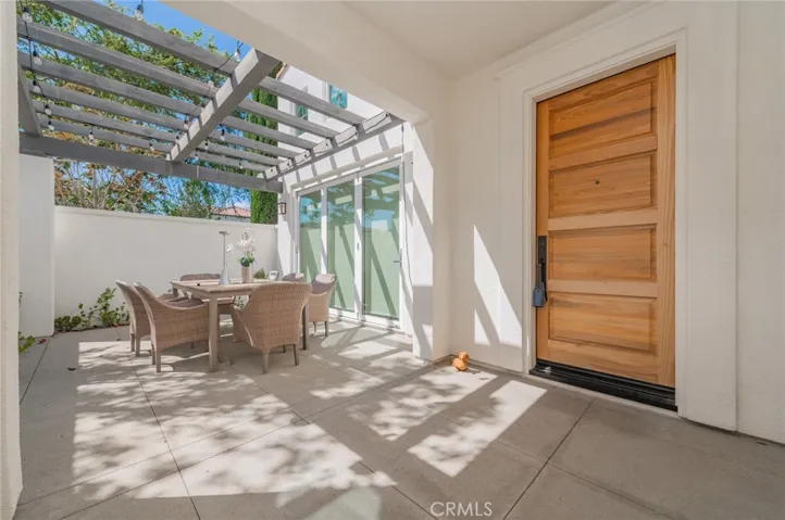 124 Holly Springs, Irvine, California 92618