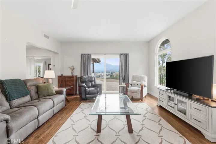 31016 E Sunset Drive N, Redlands, California 92373