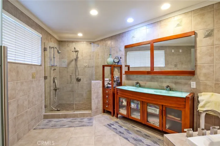 11810 Babbitt Ave, Granada Hills, California 91344