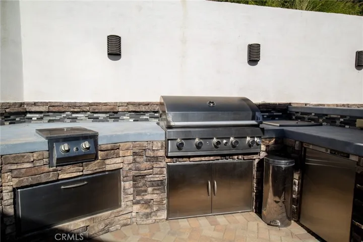 11810 Babbitt Ave, Granada Hills, California 91344