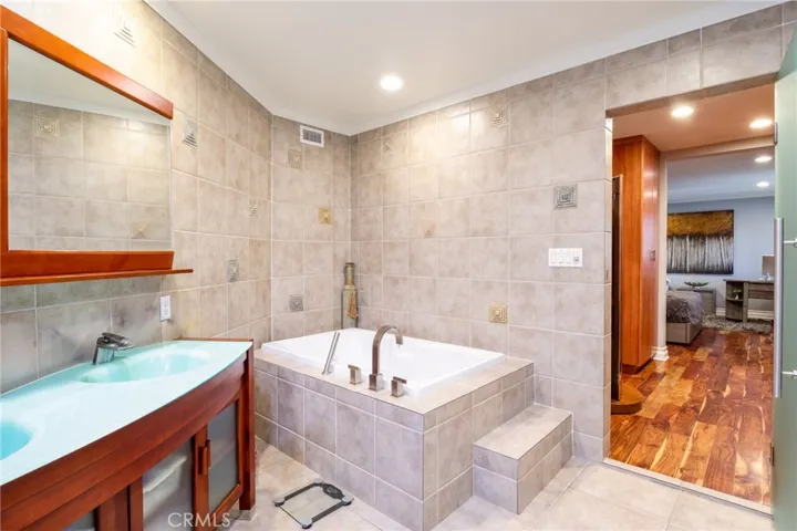 11810 Babbitt Ave, Granada Hills, California 91344