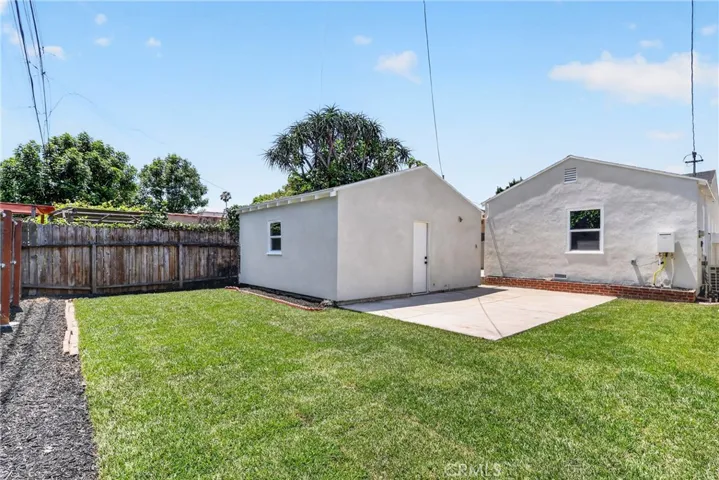 5924 Lewis, Long Beach, California 90805