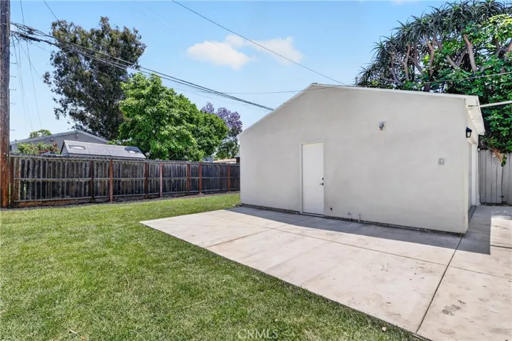 5924 Lewis, Long Beach, California 90805