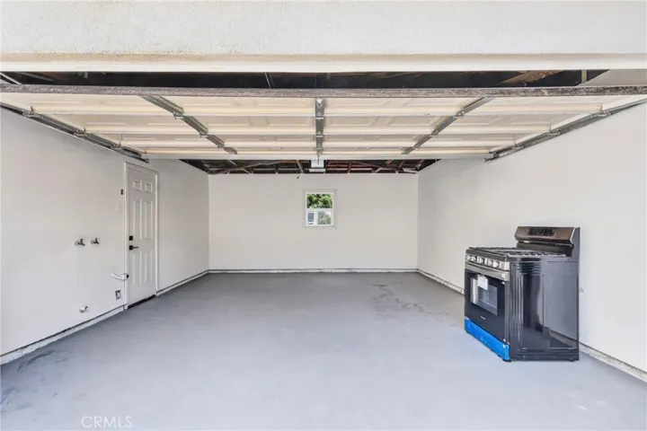 5924 Lewis, Long Beach, California 90805