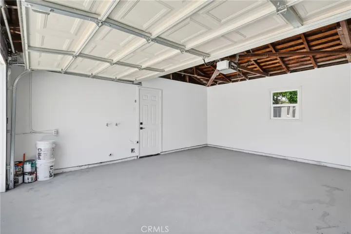5924 Lewis, Long Beach, California 90805