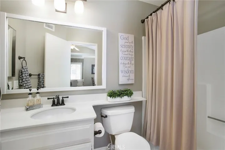 Second primary suite bath