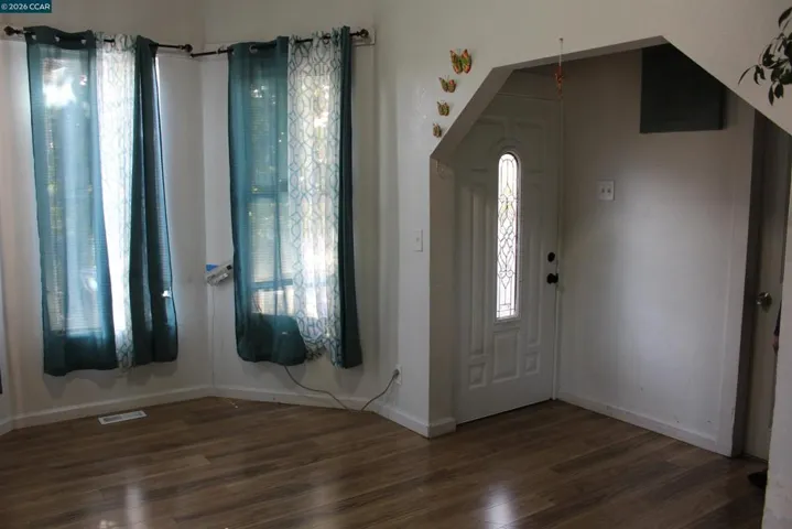 540 3rd St, Richmond, California 94801
