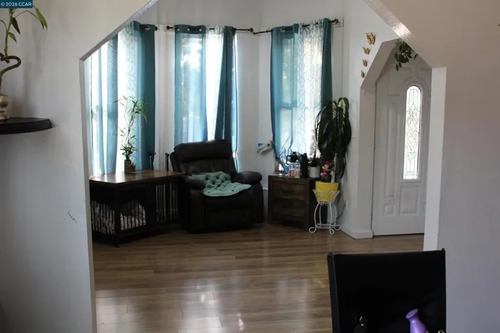 540 3rd St, Richmond, California 94801