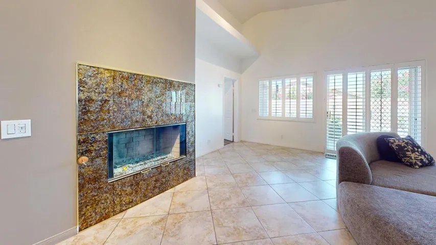 45576-Whistler-Ct-Living-Room