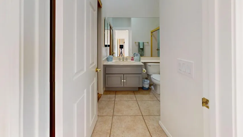 45576-Whistler-Ct-Bathroom