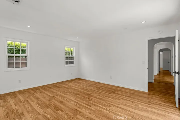 MAIN PRIMARY BEDROOM WITH ENSUITE BATHROOM