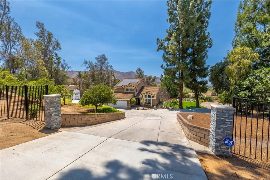 Welcome Home to This Beautiful Estate on Orchard View 
Lane!