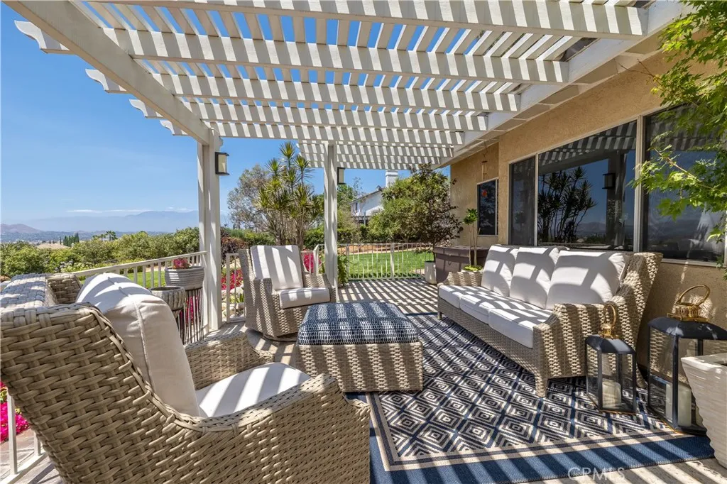 Opens to Access the Yard and Dirt Road