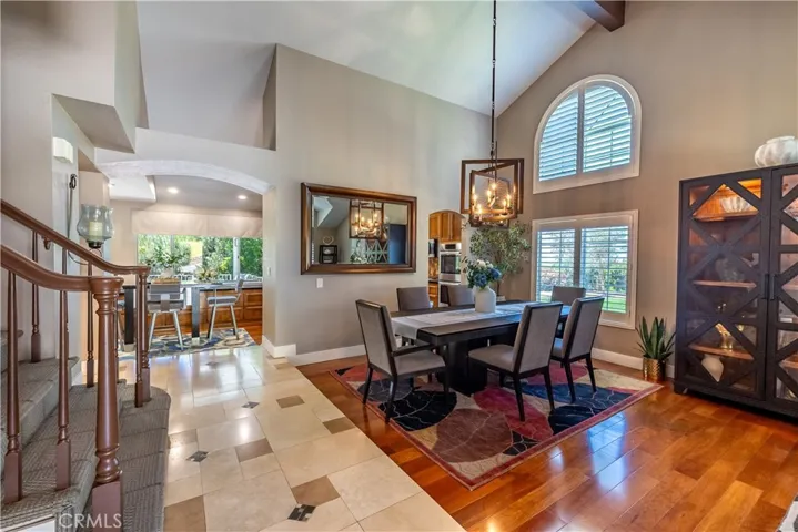 Lovely Entry into The Home!
