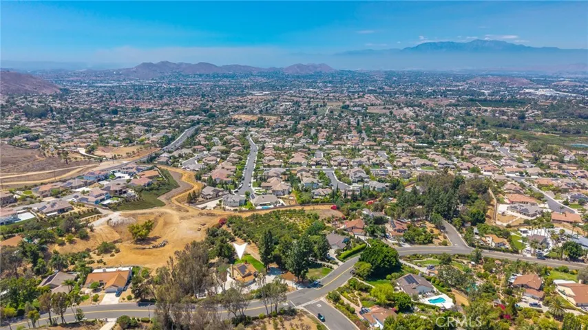 Fantastic Panoramic Views of Mountains and City Lights!