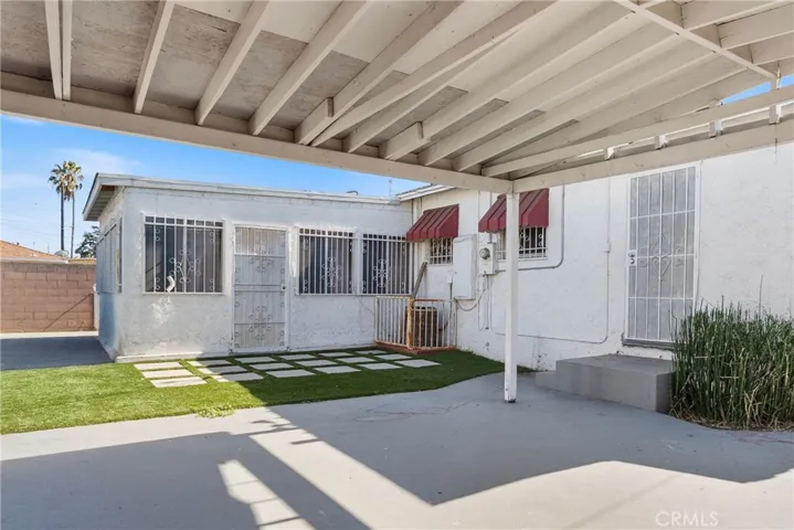 10522 Parmelee, Los Angeles, California 90002