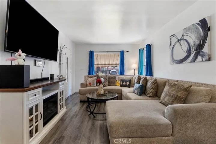 10522 Parmelee, Los Angeles, California 90002