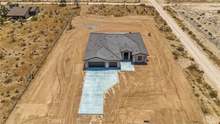 23505 Del Oro Road, Apple Valley, California 92308
