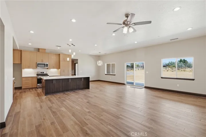 23505 Del Oro Road, Apple Valley, California 92308