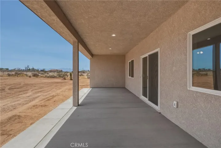 23505 Del Oro Road, Apple Valley, California 92308
