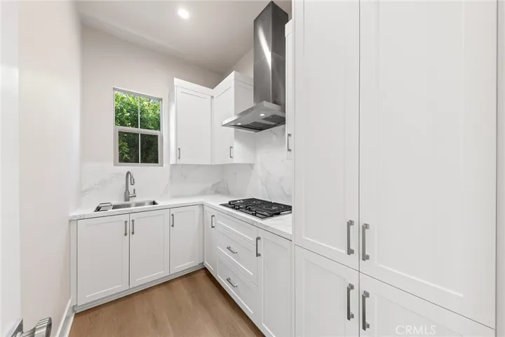 207 Alora, Irvine, California 92618