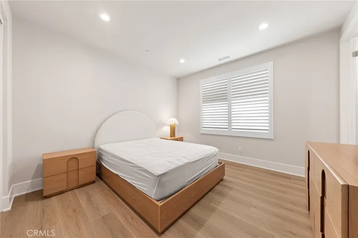 207 Alora, Irvine, California 92618