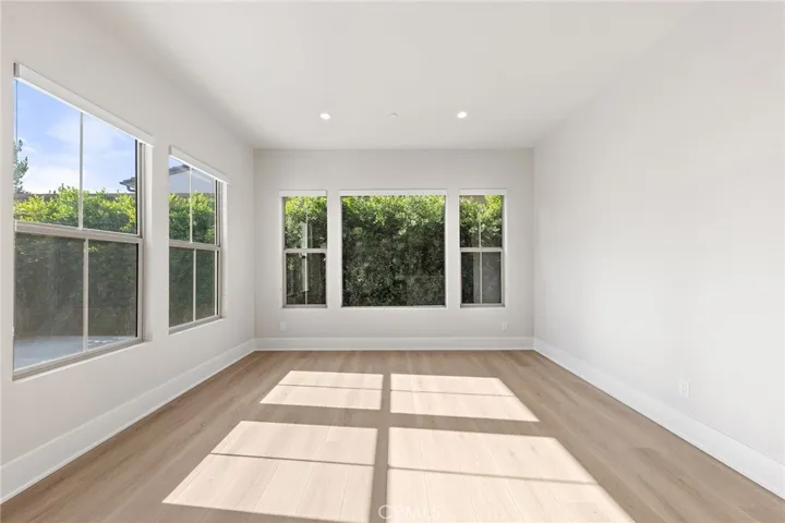 207 Alora, Irvine, California 92618