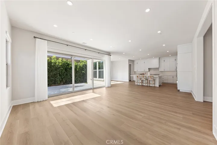 207 Alora, Irvine, California 92618
