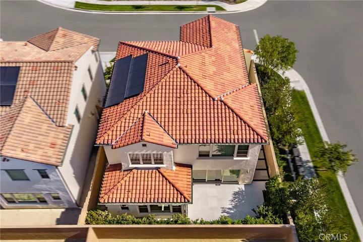 207 Alora, Irvine, California 92618