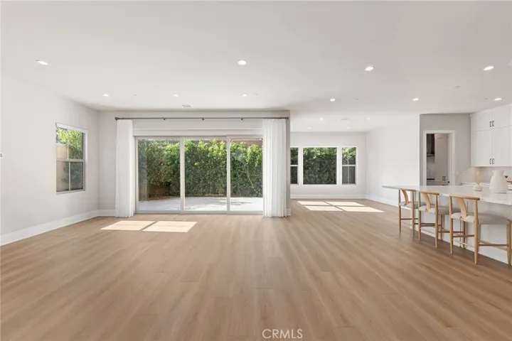 207 Alora, Irvine, California 92618