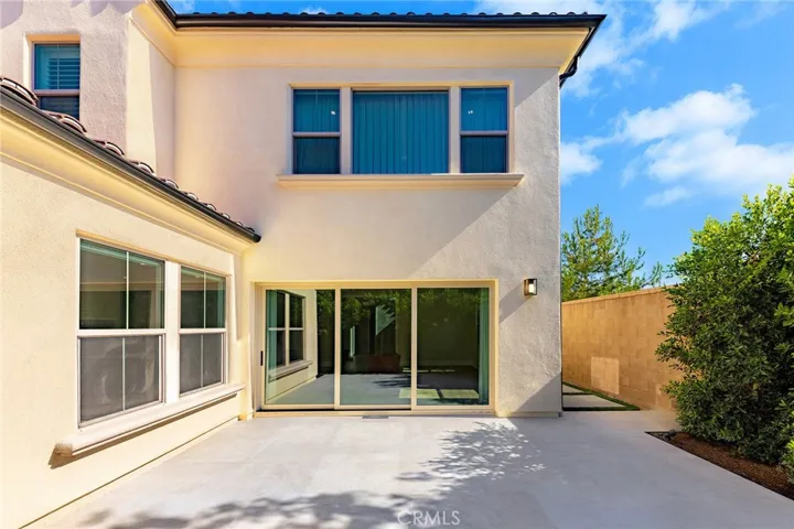 207 Alora, Irvine, California 92618